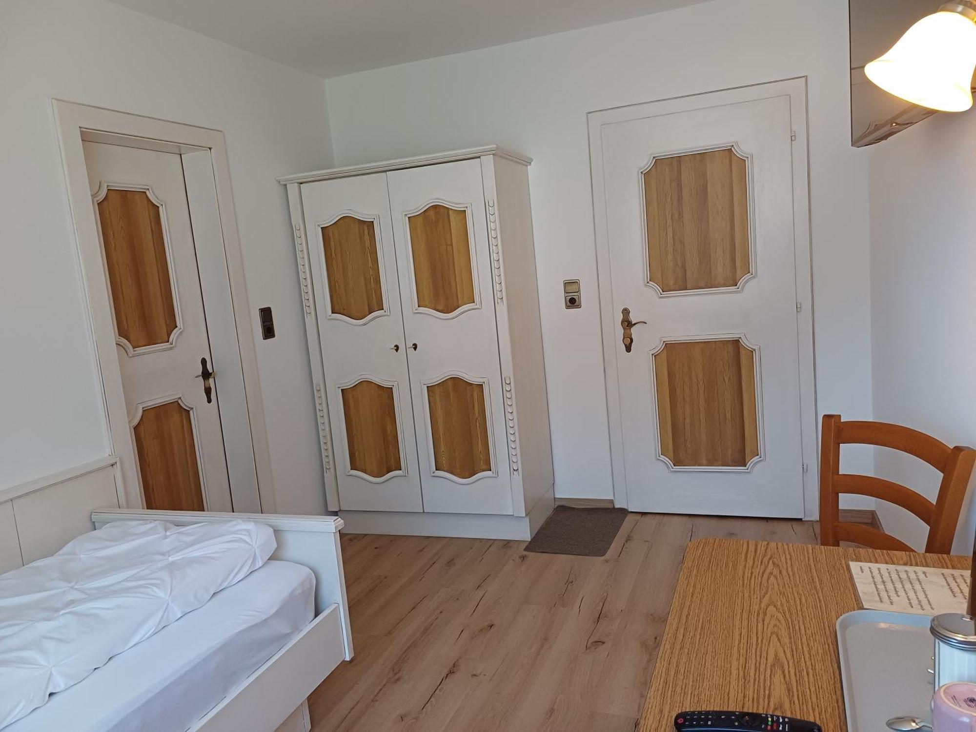 צל אם צילר Gaestehaus Berta מראה חיצוני תמונה