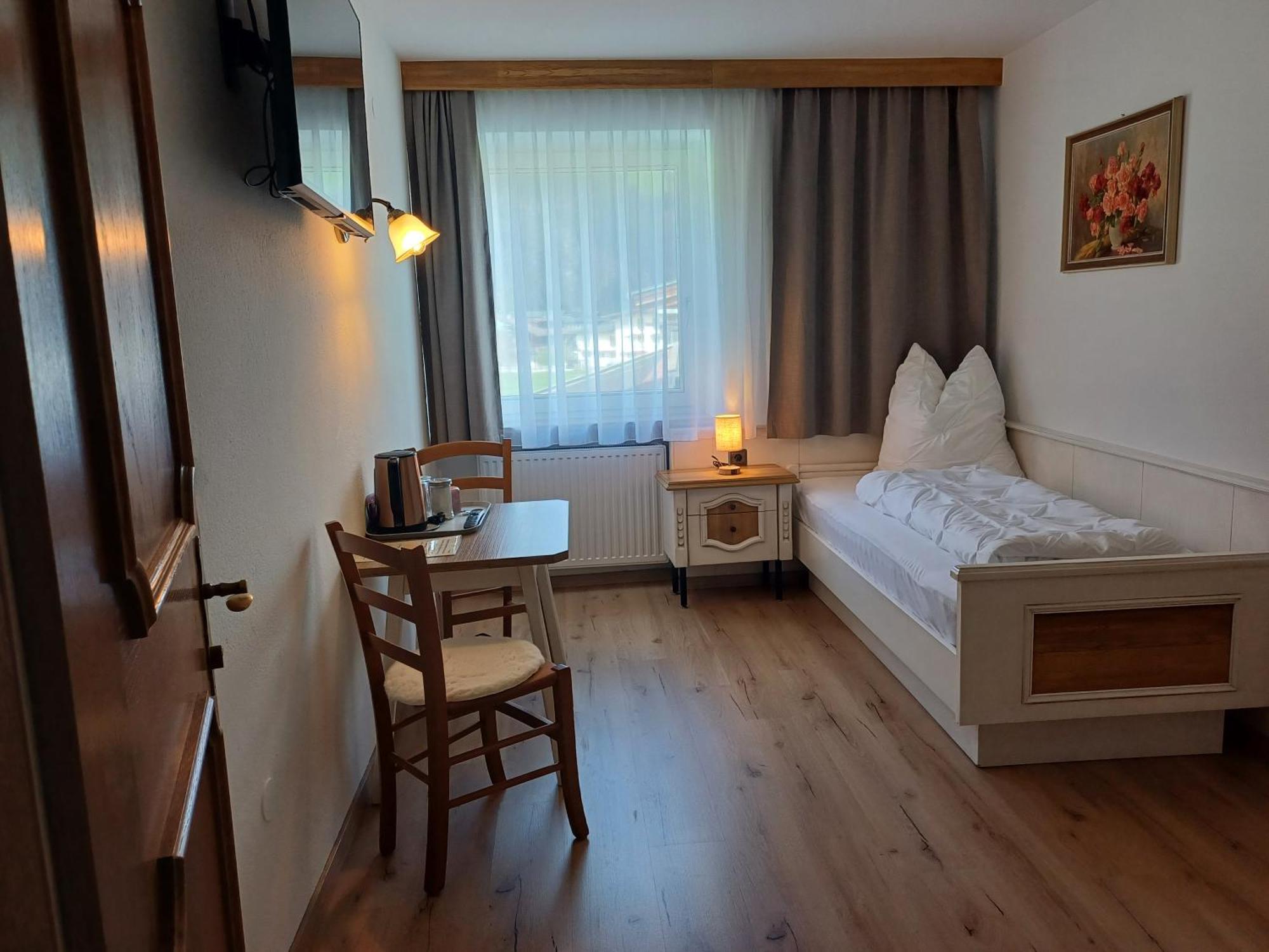 צל אם צילר Gaestehaus Berta חדר תמונה