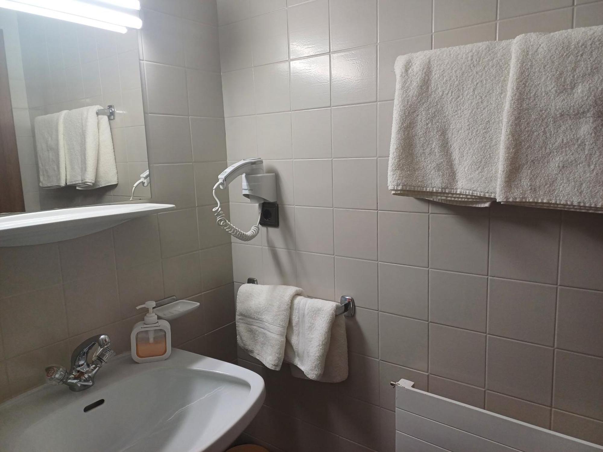 צל אם צילר Gaestehaus Berta חדר תמונה