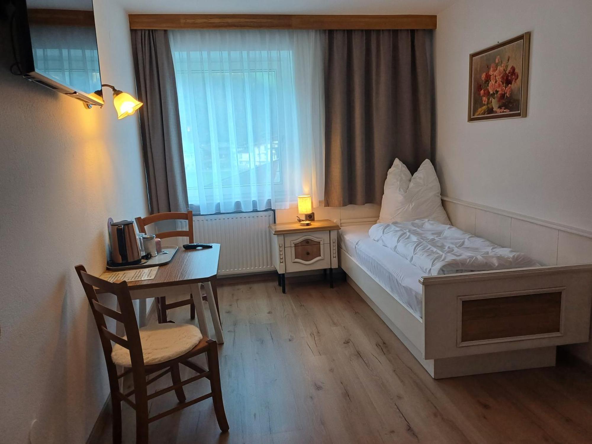 צל אם צילר Gaestehaus Berta מראה חיצוני תמונה